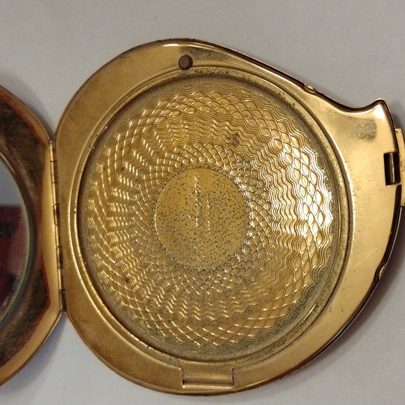 SOLD! Vintage 1940s Gold Elgin American Heart Shaped I Love You Mirror Compact! - Picture 4 of 10